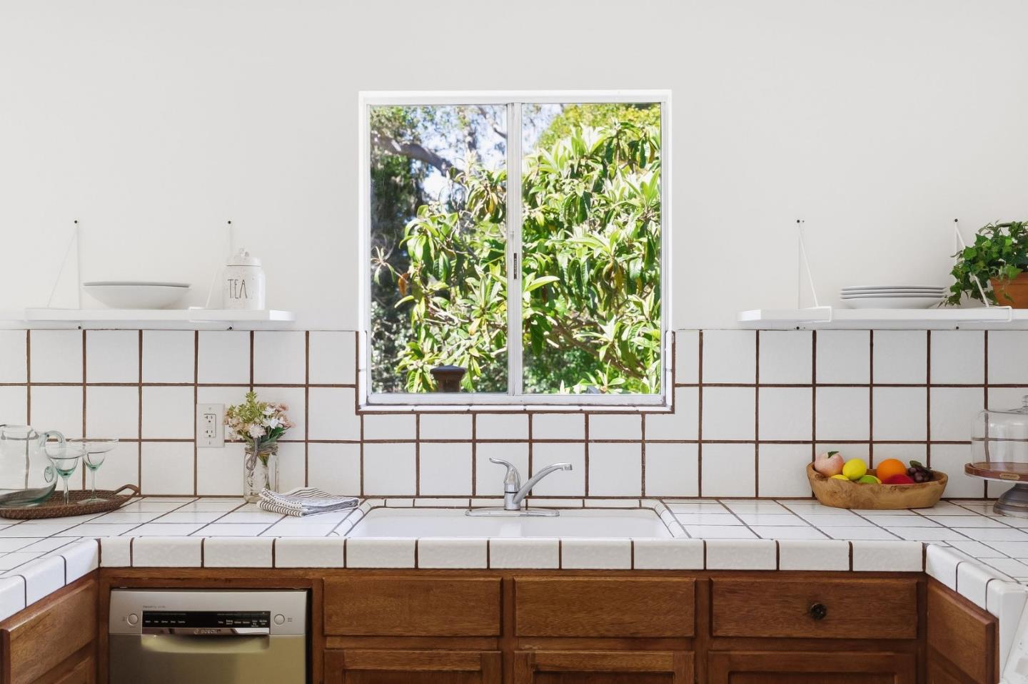 Detail Gallery Image 12 of 44 For 771 Seacliff Dr, Aptos,  CA 95003 - 2 Beds | 1/1 Baths