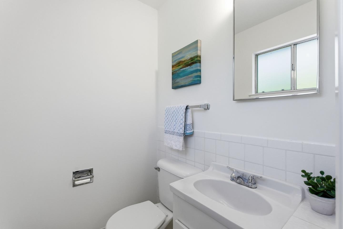 Detail Gallery Image 23 of 44 For 771 Seacliff Dr, Aptos,  CA 95003 - 2 Beds | 1/1 Baths