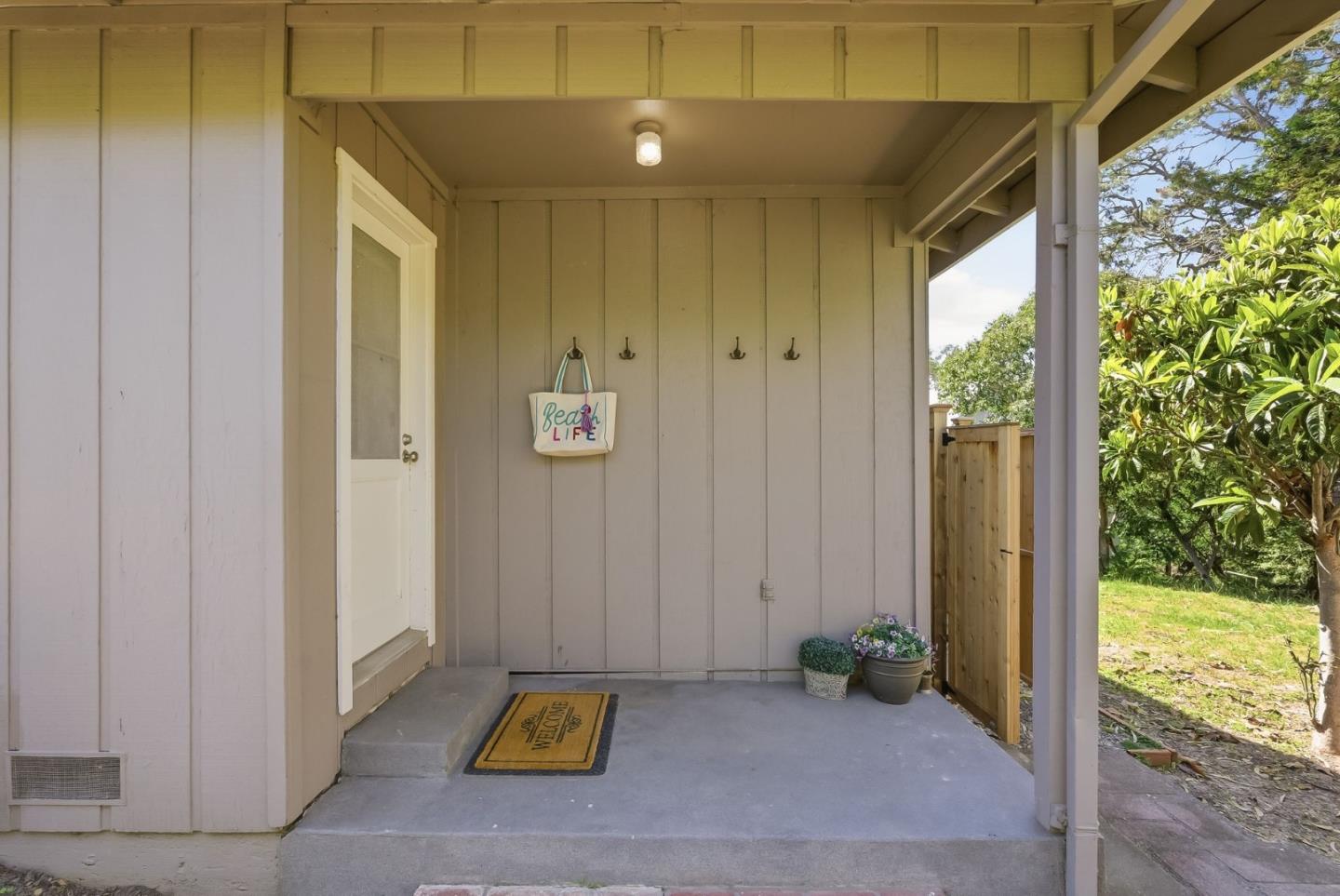 Detail Gallery Image 28 of 44 For 771 Seacliff Dr, Aptos,  CA 95003 - 2 Beds | 1/1 Baths