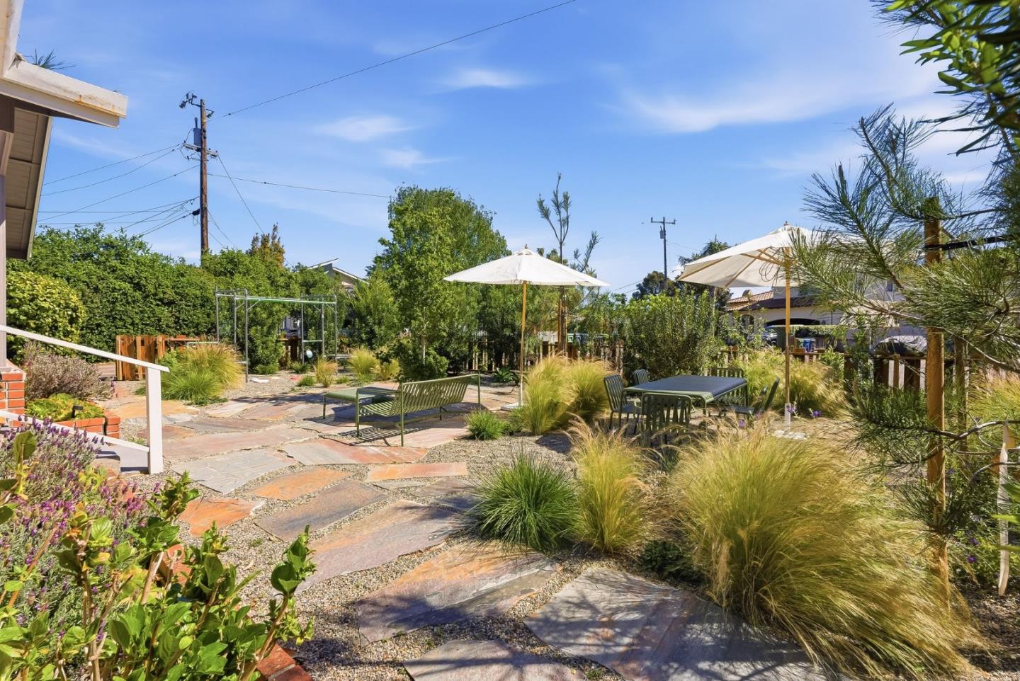 Detail Gallery Image 5 of 44 For 771 Seacliff Dr, Aptos,  CA 95003 - 2 Beds | 1/1 Baths