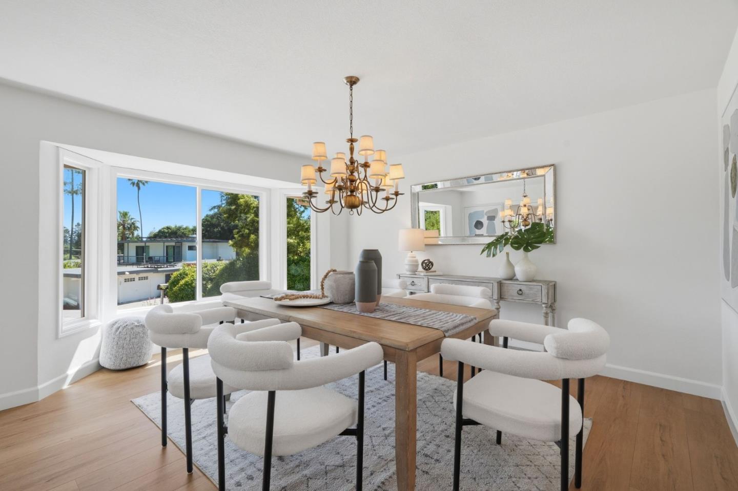 Detail Gallery Image 12 of 40 For 14611 Aloha Ave, Saratoga,  CA 95070 - 4 Beds | 2/1 Baths