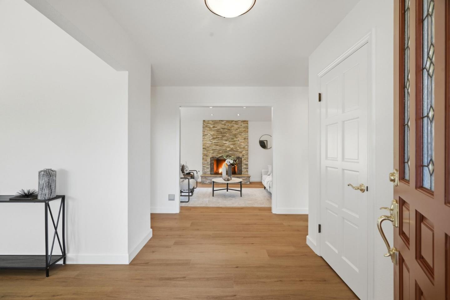 Detail Gallery Image 3 of 40 For 14611 Aloha Ave, Saratoga,  CA 95070 - 4 Beds | 2/1 Baths