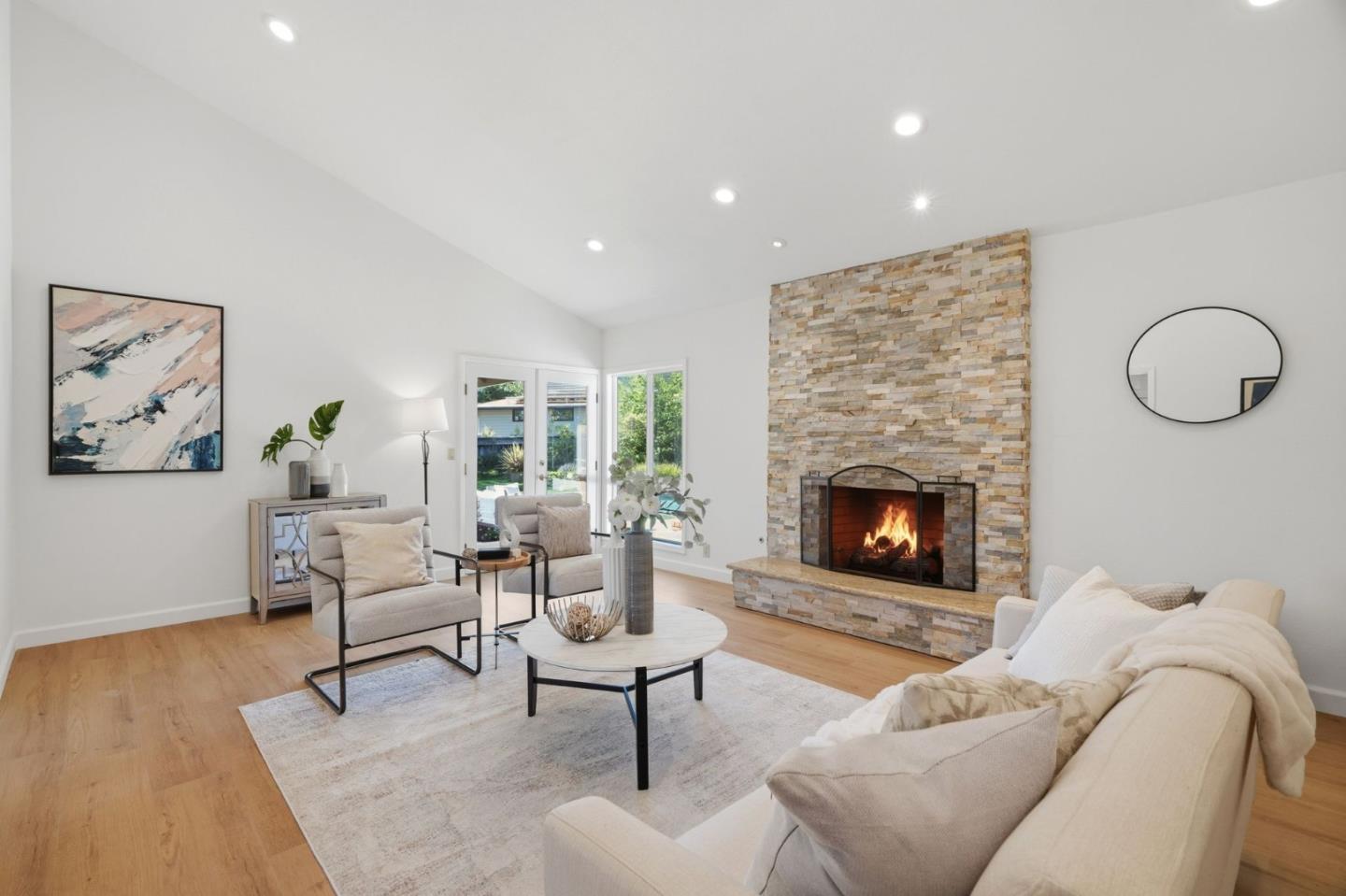 Detail Gallery Image 4 of 40 For 14611 Aloha Ave, Saratoga,  CA 95070 - 4 Beds | 2/1 Baths