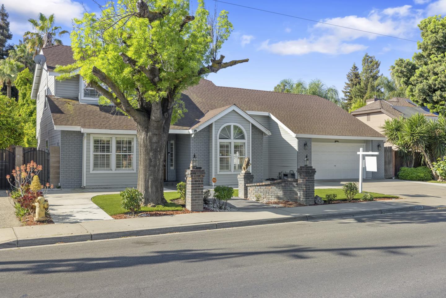 Detail Gallery Image 3 of 40 For 2604 Snyder Ave, Modesto,  CA 95356 - 3 Beds | 2 Baths