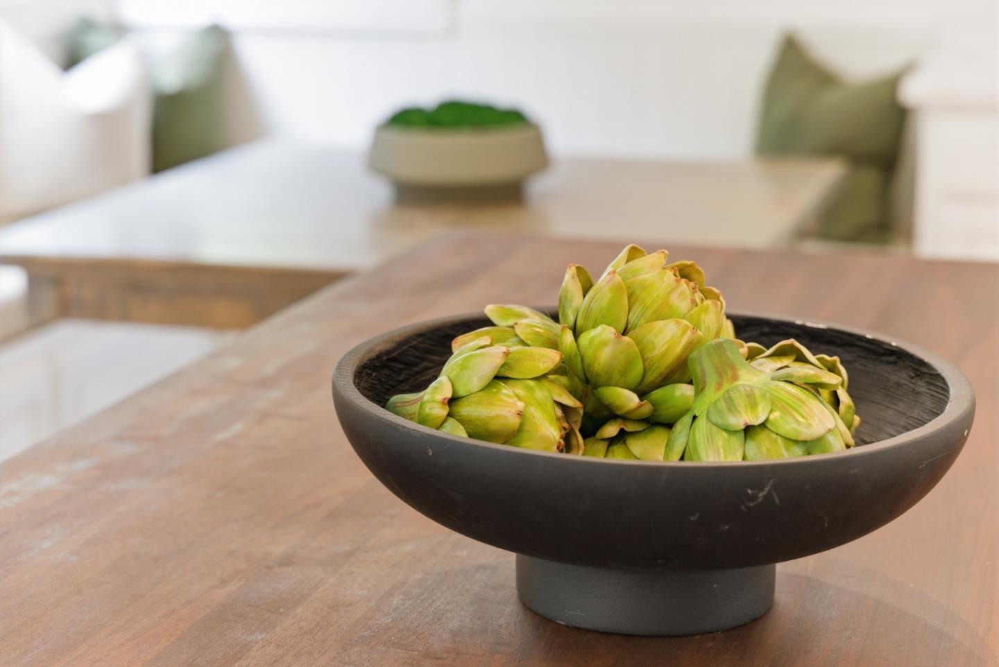 Detail Gallery Image 18 of 91 For 207 Edgehill Dr, San Carlos,  CA 94070 - 5 Beds | 3/1 Baths