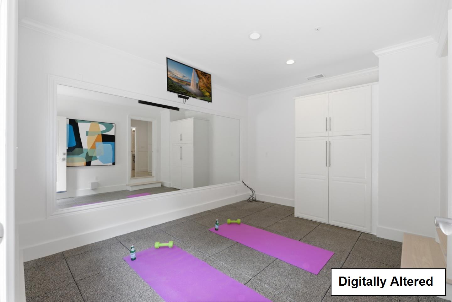 Detail Gallery Image 33 of 91 For 207 Edgehill Dr, San Carlos,  CA 94070 - 5 Beds | 3/1 Baths