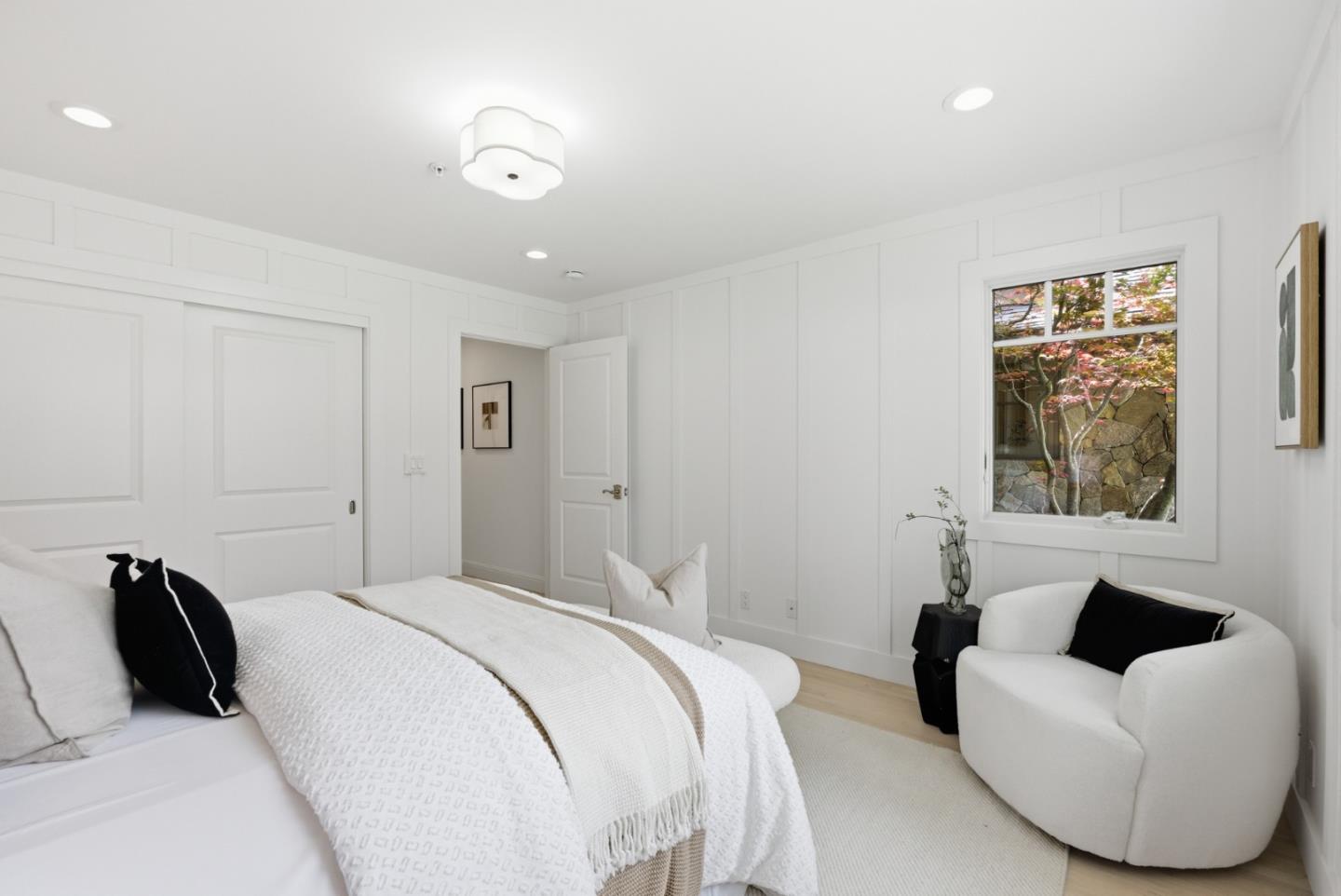 Detail Gallery Image 38 of 91 For 207 Edgehill Dr, San Carlos,  CA 94070 - 5 Beds | 3/1 Baths