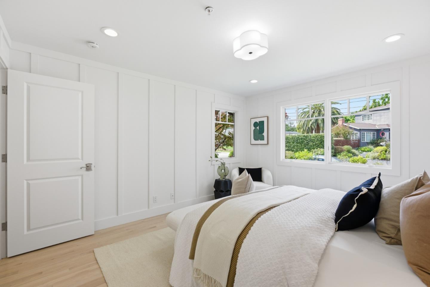 Detail Gallery Image 39 of 91 For 207 Edgehill Dr, San Carlos,  CA 94070 - 5 Beds | 3/1 Baths