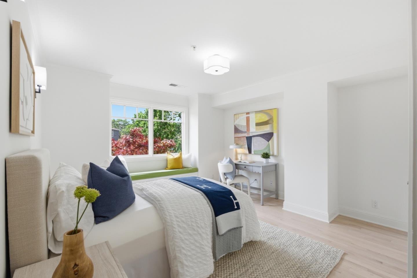 Detail Gallery Image 48 of 91 For 207 Edgehill Dr, San Carlos,  CA 94070 - 5 Beds | 3/1 Baths