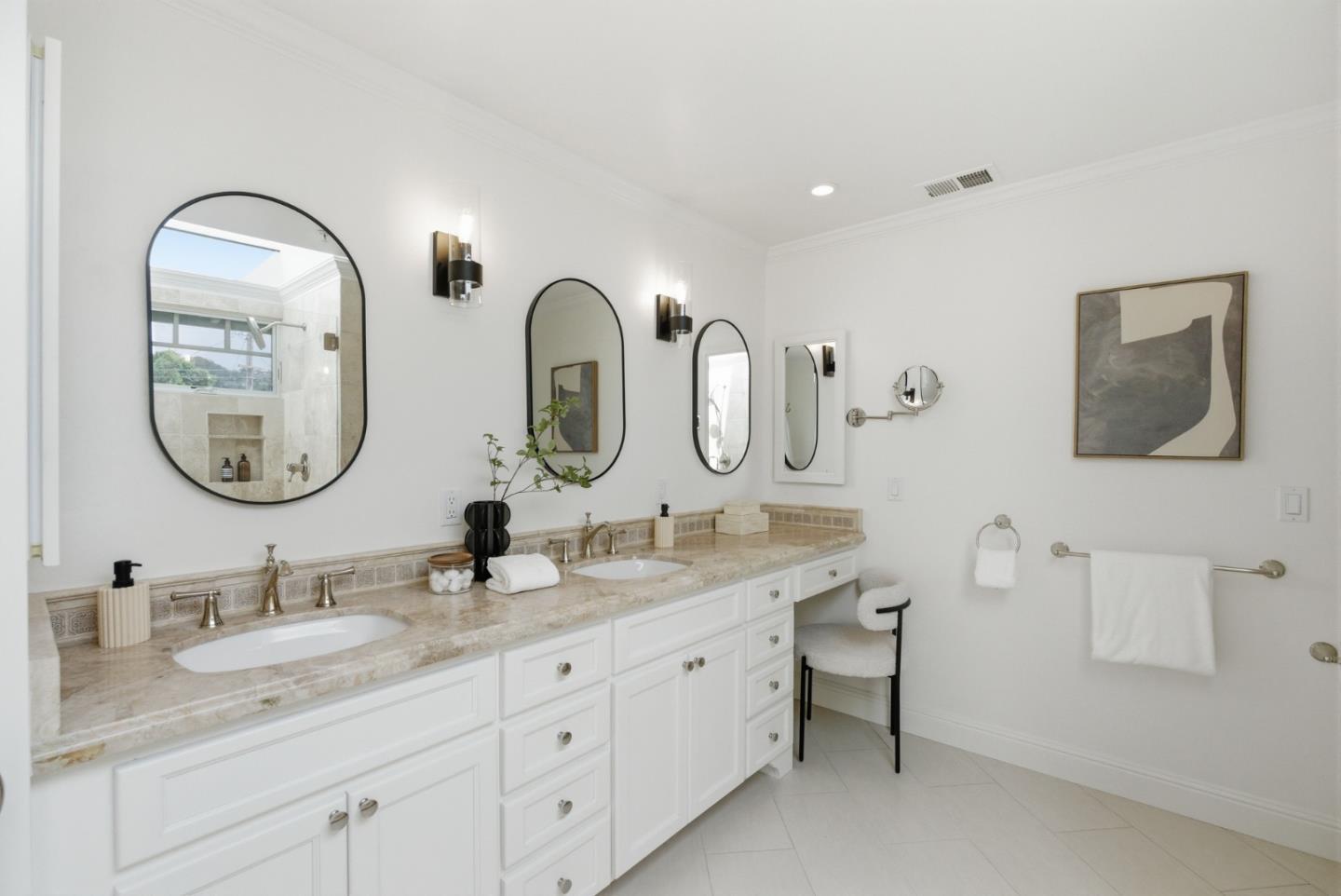 Detail Gallery Image 64 of 91 For 207 Edgehill Dr, San Carlos,  CA 94070 - 5 Beds | 3/1 Baths