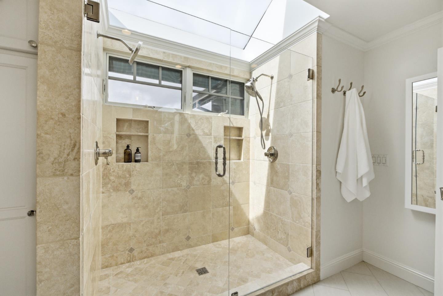 Detail Gallery Image 65 of 91 For 207 Edgehill Dr, San Carlos,  CA 94070 - 5 Beds | 3/1 Baths