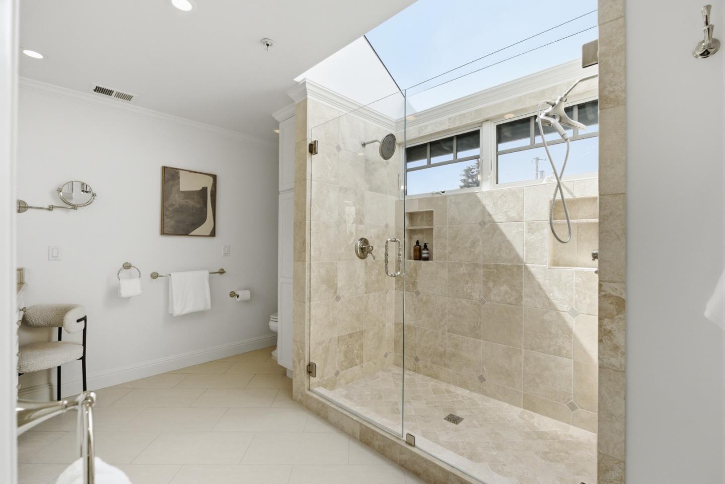 Detail Gallery Image 66 of 91 For 207 Edgehill Dr, San Carlos,  CA 94070 - 5 Beds | 3/1 Baths