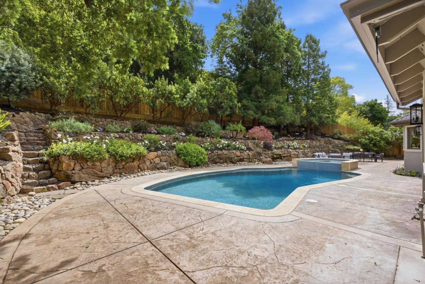 Detail Gallery Image 67 of 91 For 207 Edgehill Dr, San Carlos,  CA 94070 - 5 Beds | 3/1 Baths