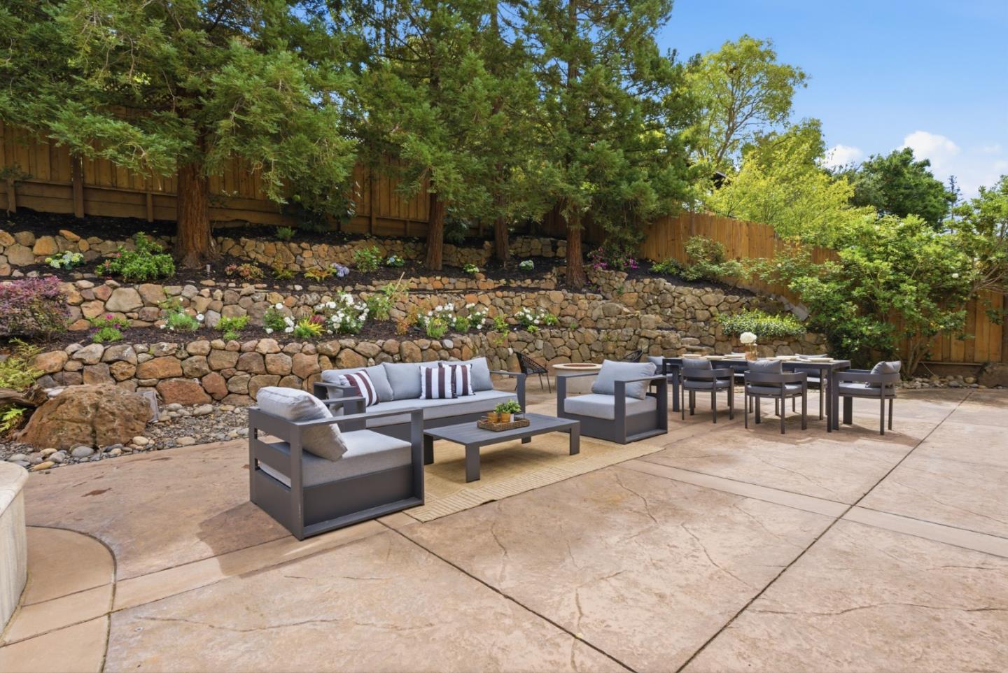 Detail Gallery Image 69 of 91 For 207 Edgehill Dr, San Carlos,  CA 94070 - 5 Beds | 3/1 Baths