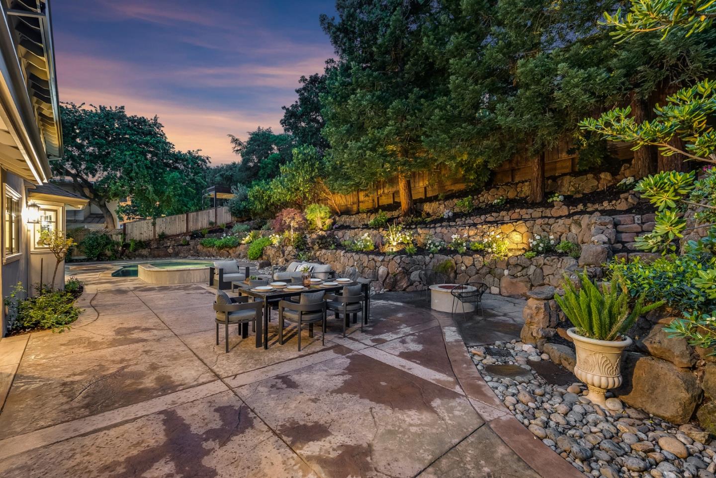 Detail Gallery Image 75 of 91 For 207 Edgehill Dr, San Carlos,  CA 94070 - 5 Beds | 3/1 Baths