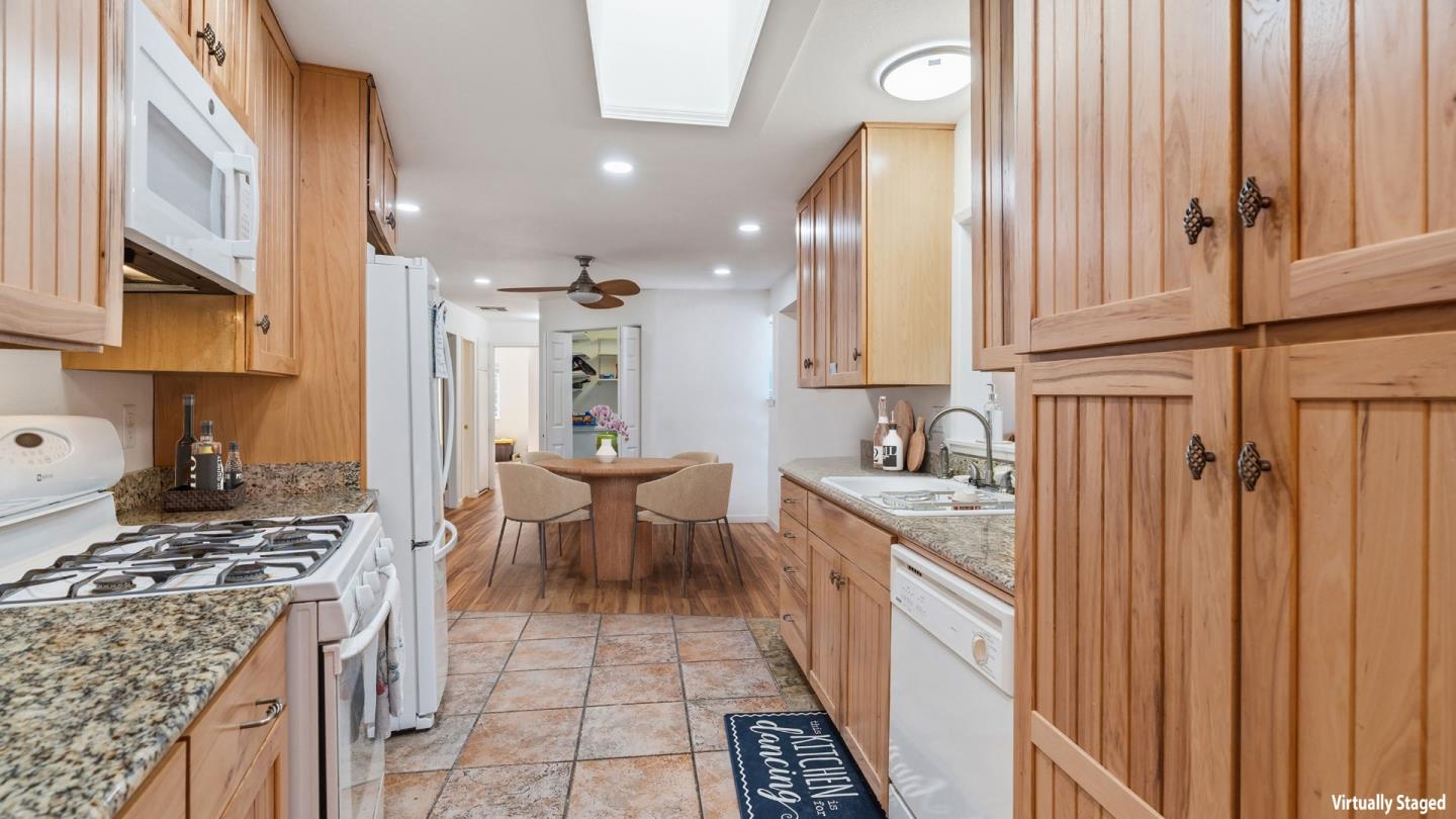 Detail Gallery Image 4 of 61 For 552 Bean Creek Rd #30,  Scotts Valley,  CA 95066 - 2 Beds | 2 Baths