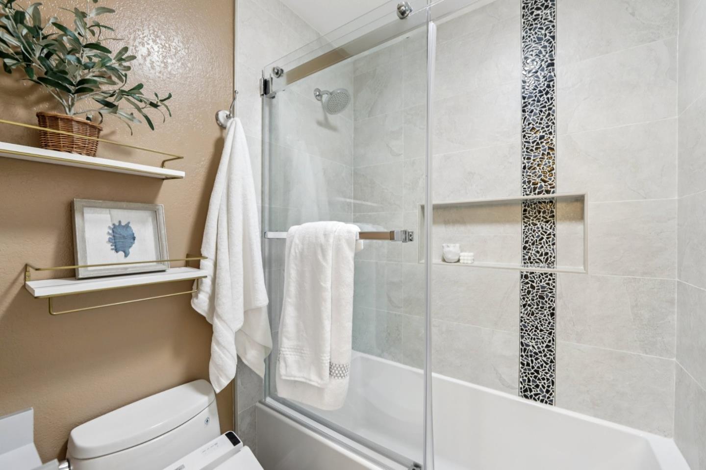 Detail Gallery Image 31 of 105 For 3161 Markwood Ct, San Jose,  CA 95148 - 5 Beds | 3 Baths