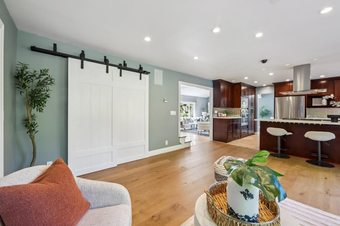 Detail Gallery Image 9 of 105 For 3161 Markwood Ct, San Jose,  CA 95148 - 5 Beds | 3 Baths