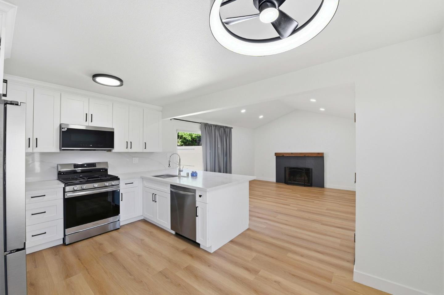 Detail Gallery Image 13 of 32 For 723 Anvil Ct, San Jose,  CA 95133 - 4 Beds | 2 Baths