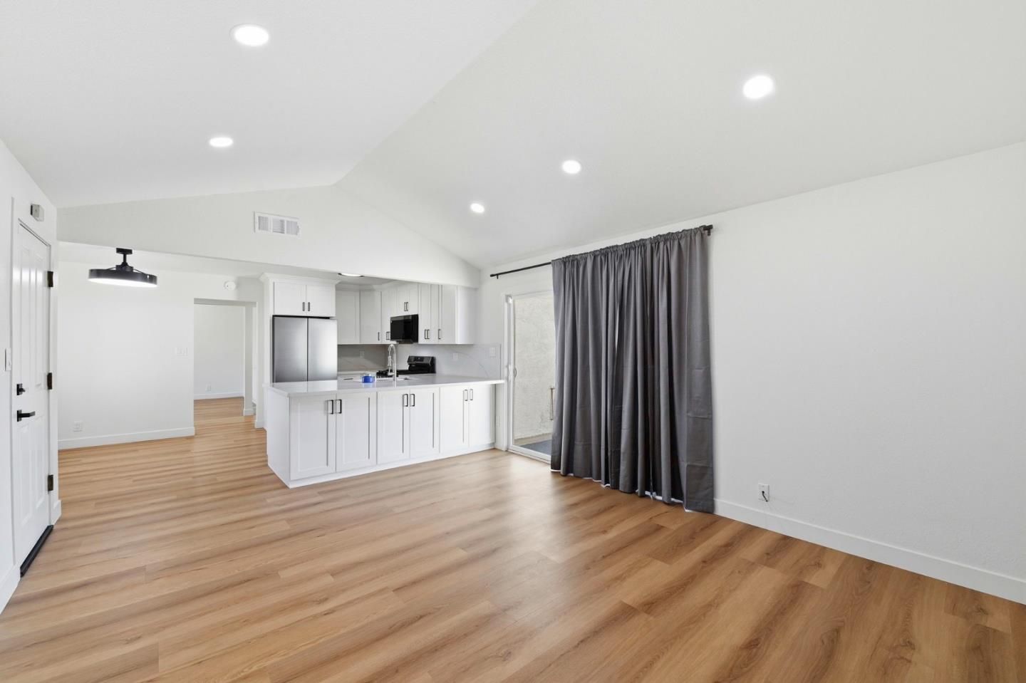 Detail Gallery Image 7 of 32 For 723 Anvil Ct, San Jose,  CA 95133 - 4 Beds | 2 Baths