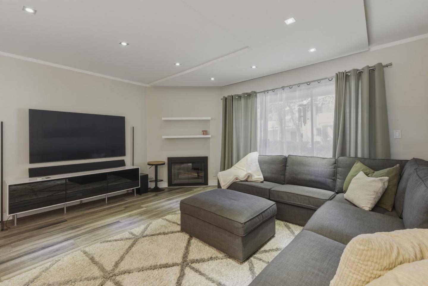 Photo #2: ML82042118 Listing: Photo #2