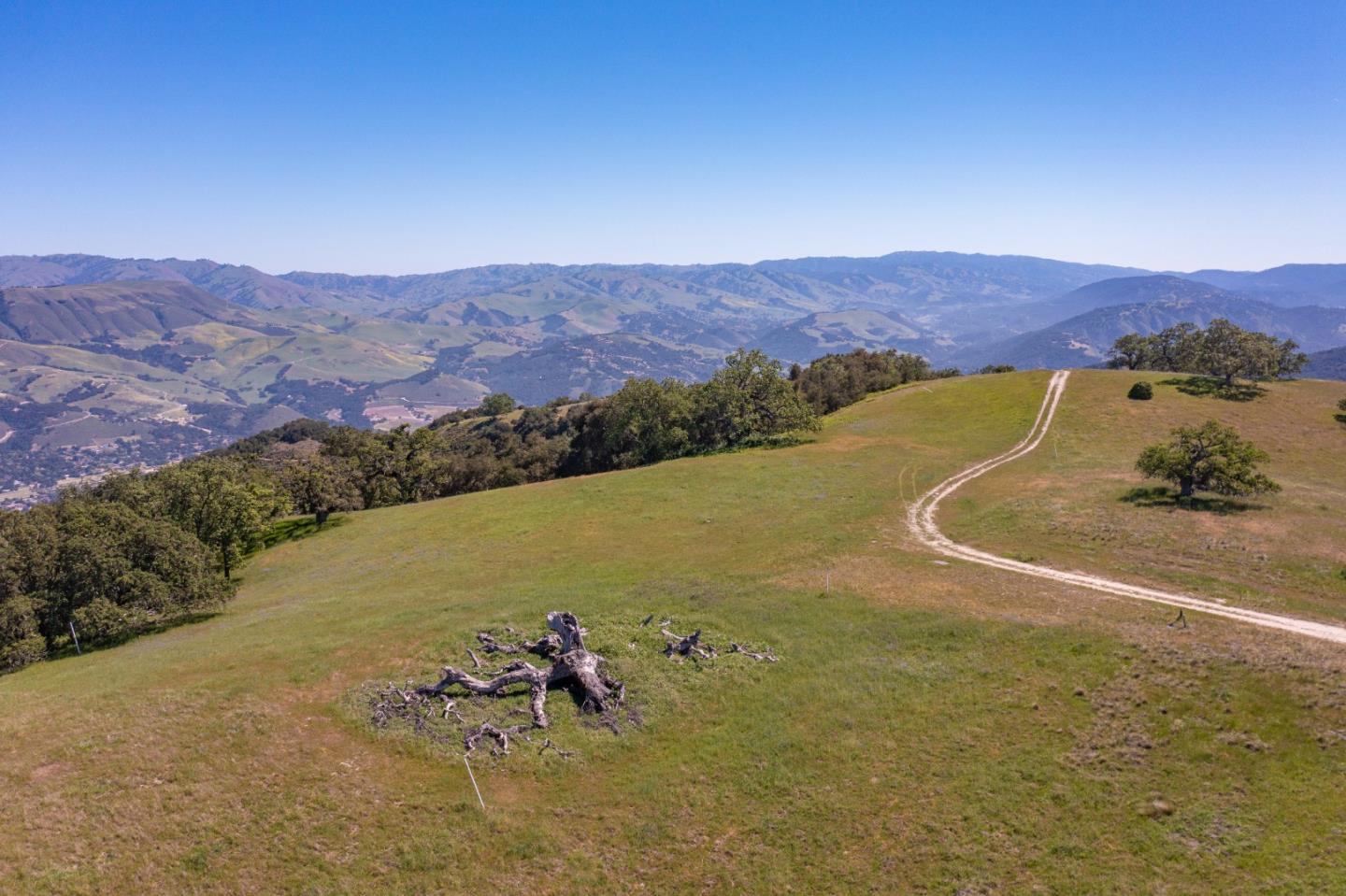 Detail Gallery Image 2 of 18 For 24 Vasquez Trl, Carmel,  CA 93923 - – Beds | – Baths