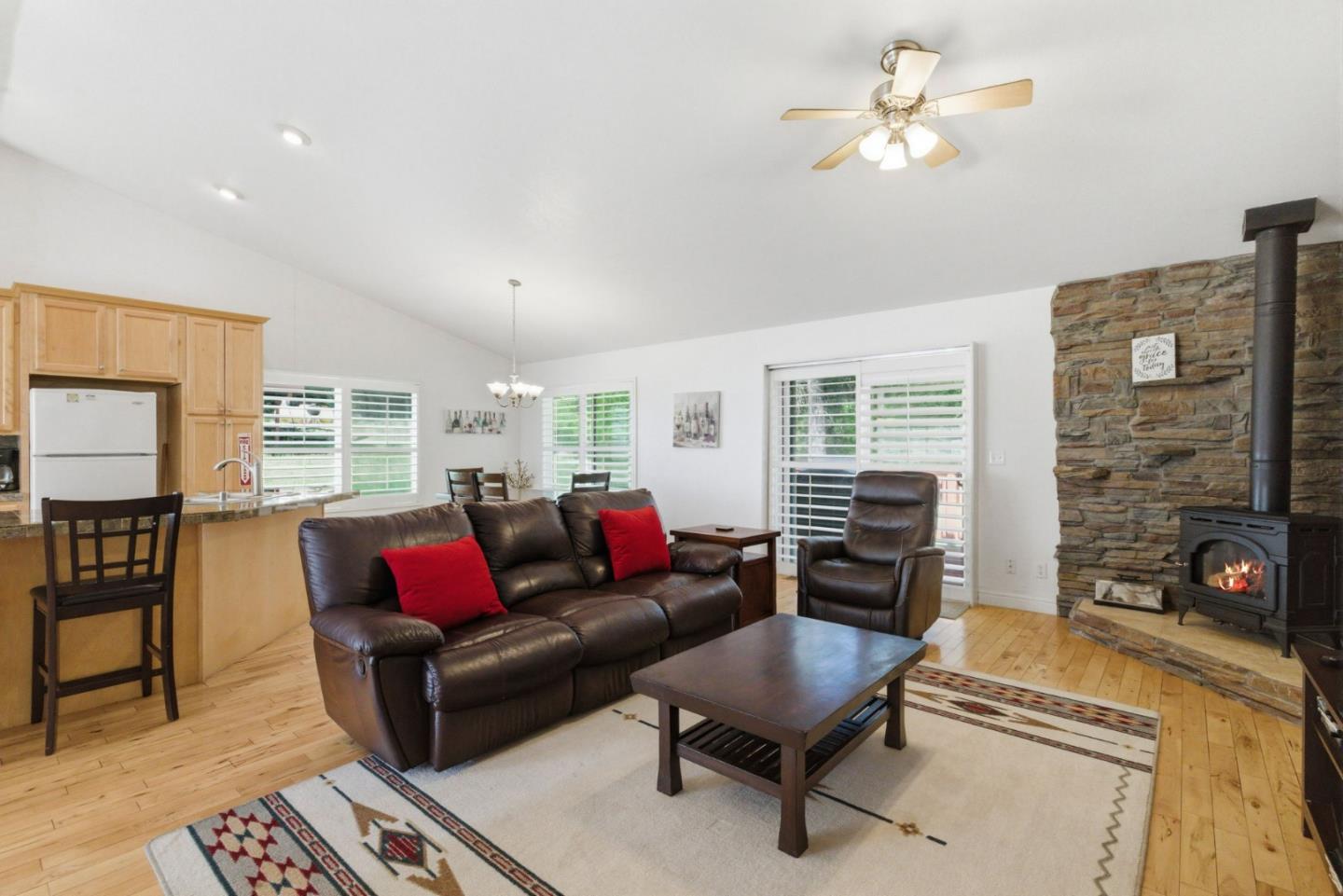 Detail Gallery Image 14 of 31 For 13074 Jackson Mill Dr, Groveland,  CA 95321 - 3 Beds | 2 Baths