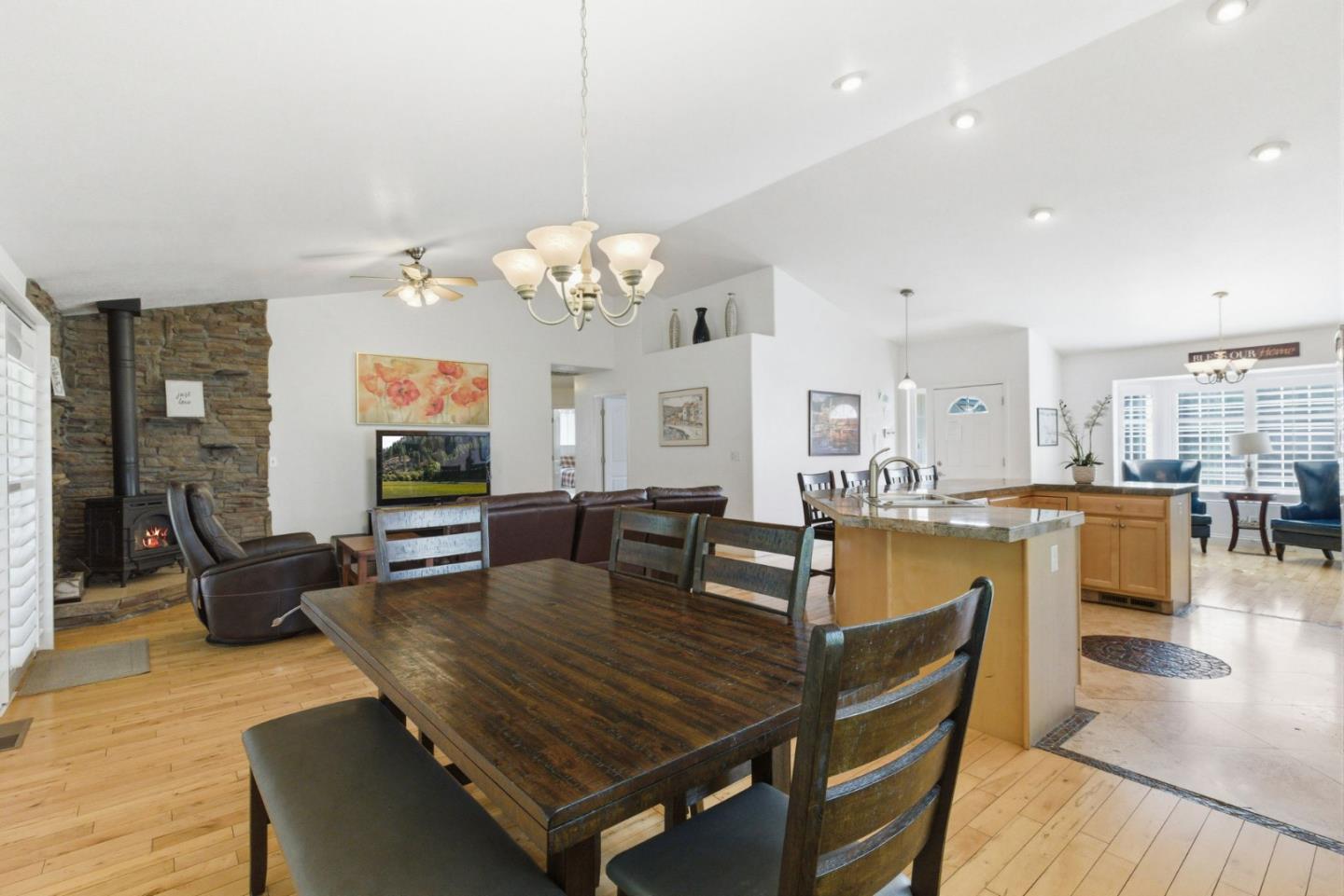 Detail Gallery Image 5 of 31 For 13074 Jackson Mill Dr, Groveland,  CA 95321 - 3 Beds | 2 Baths