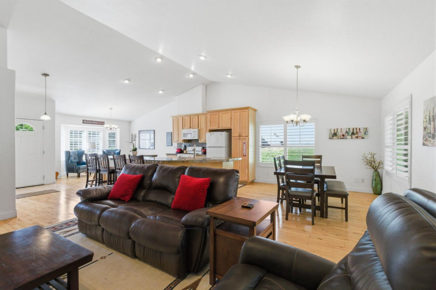 Detail Gallery Image 6 of 31 For 13074 Jackson Mill Dr, Groveland,  CA 95321 - 3 Beds | 2 Baths