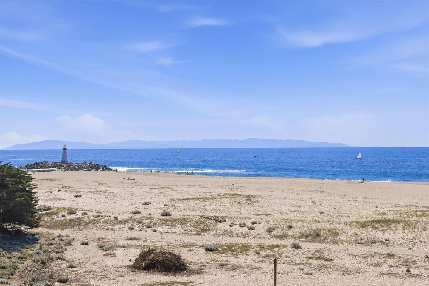 Detail Gallery Image 27 of 31 For 171 Marine Parade, Santa Cruz,  CA 95062 - – Beds | – Baths