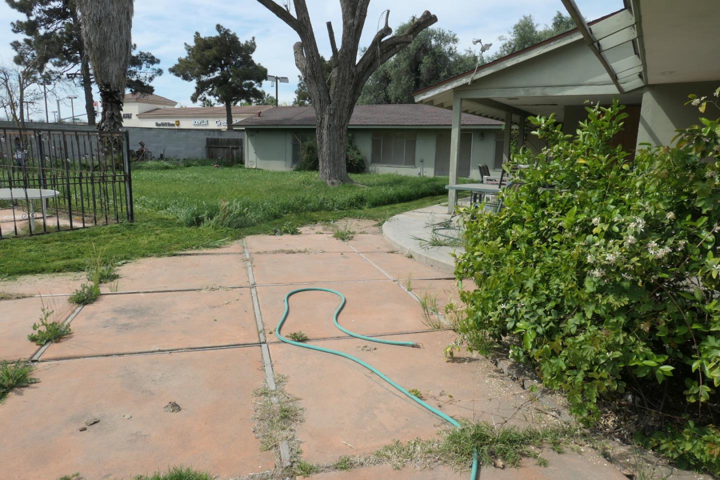 Detail Gallery Image 17 of 26 For 902 Mercey Springs Rd, Los Banos,  CA 93635 - 3 Beds | 2 Baths