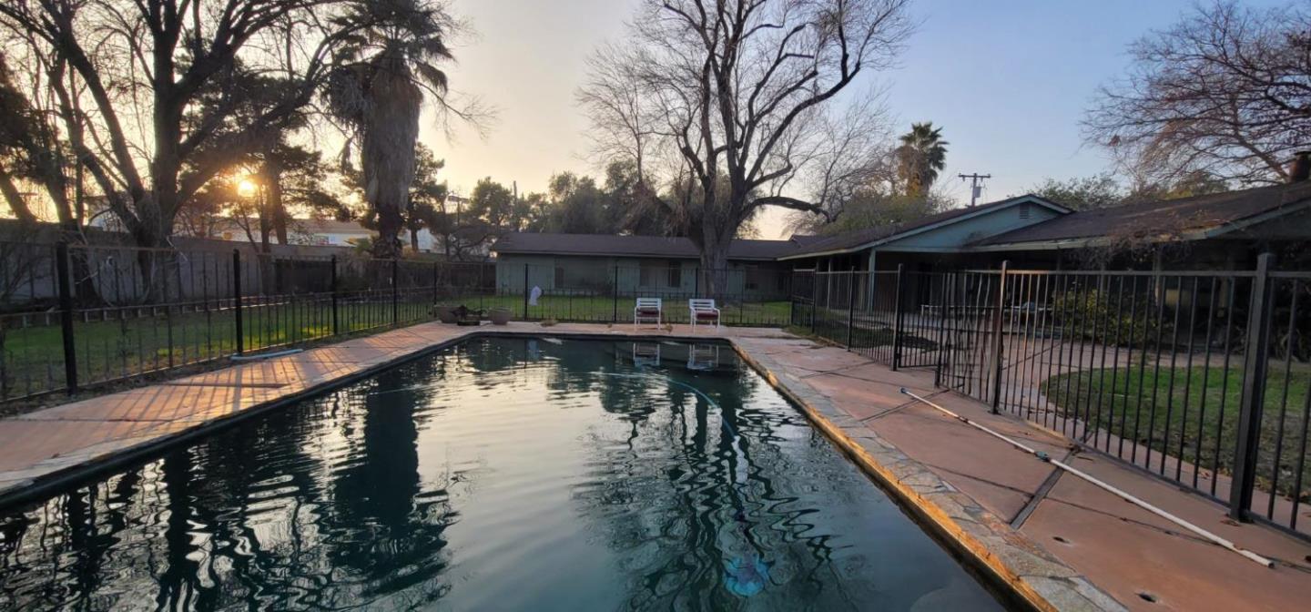 Detail Gallery Image 2 of 26 For 902 Mercey Springs Rd, Los Banos,  CA 93635 - 3 Beds | 2 Baths