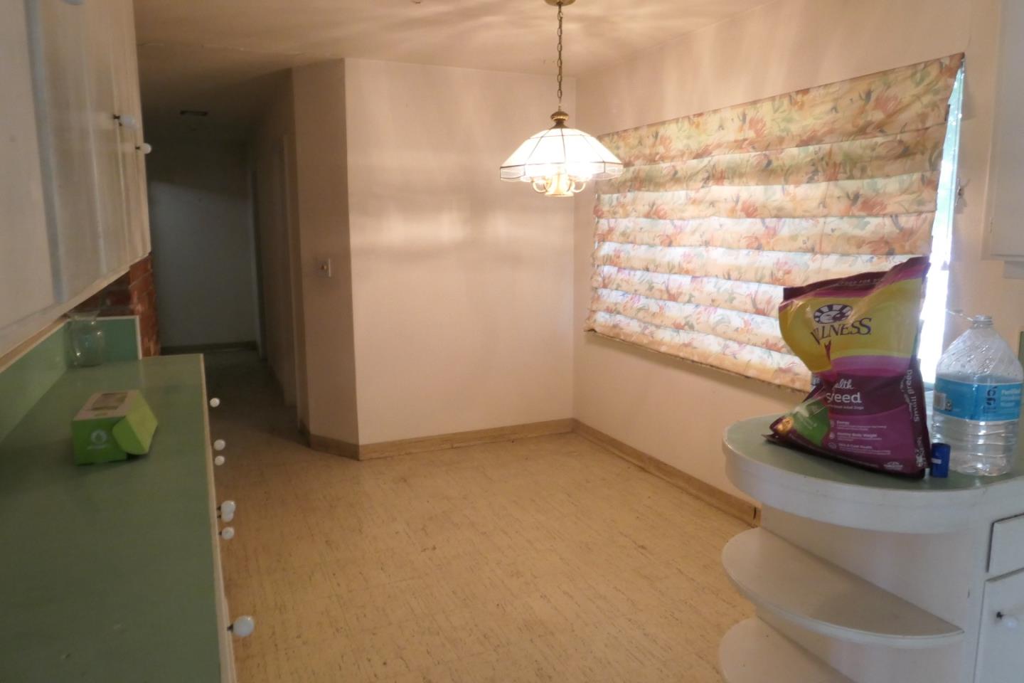 Detail Gallery Image 5 of 26 For 902 Mercey Springs Rd, Los Banos,  CA 93635 - 3 Beds | 2 Baths