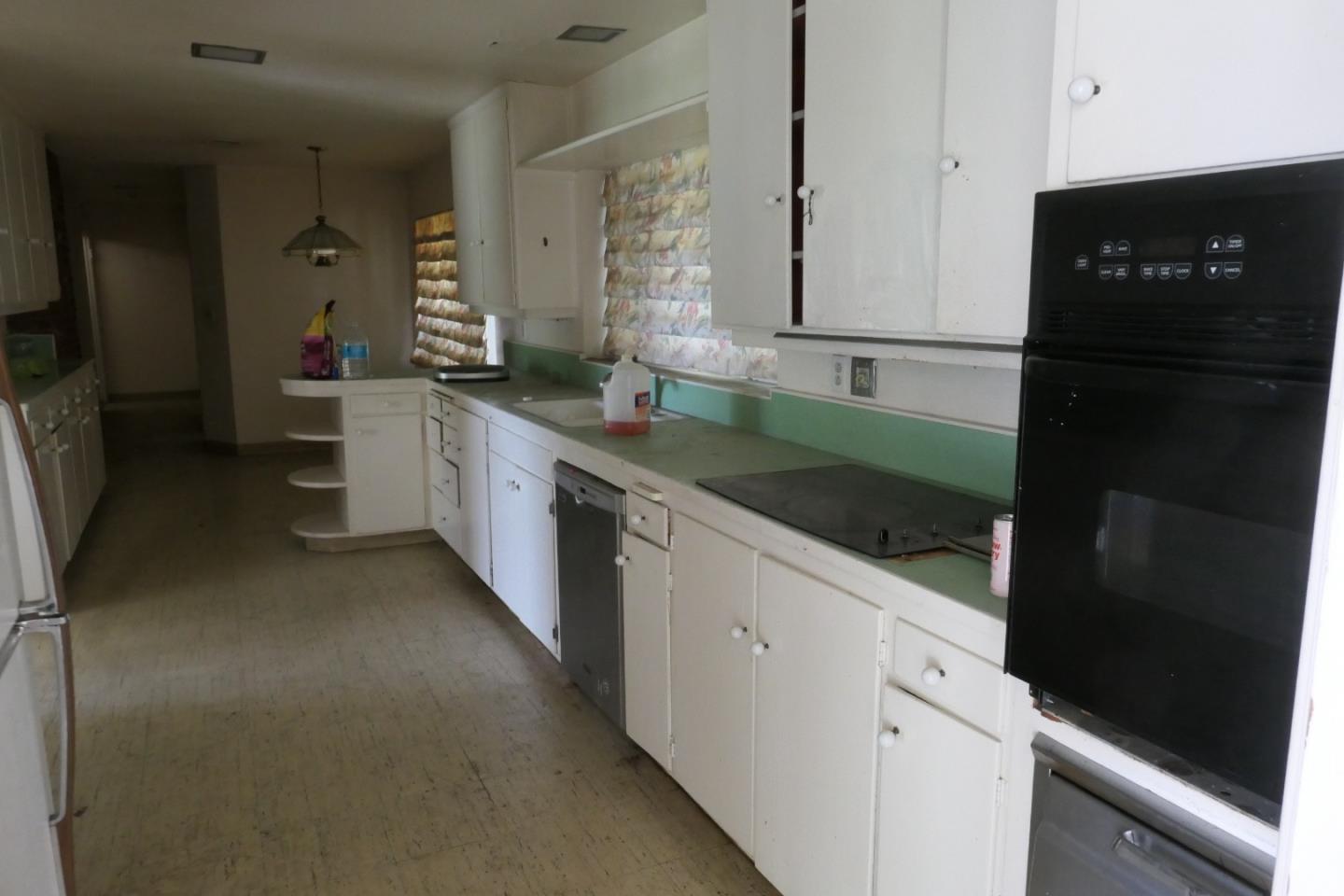 Detail Gallery Image 7 of 26 For 902 Mercey Springs Rd, Los Banos,  CA 93635 - 3 Beds | 2 Baths