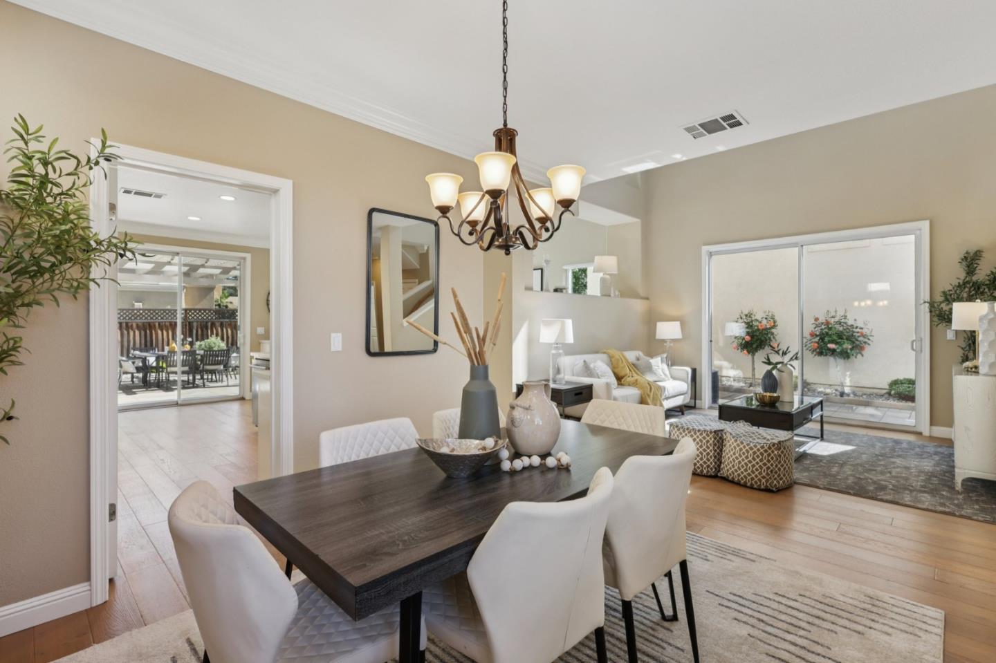 Detail Gallery Image 11 of 67 For 2222 Montevoit Ct, San Jose,  CA 95138 - 3 Beds | 3 Baths