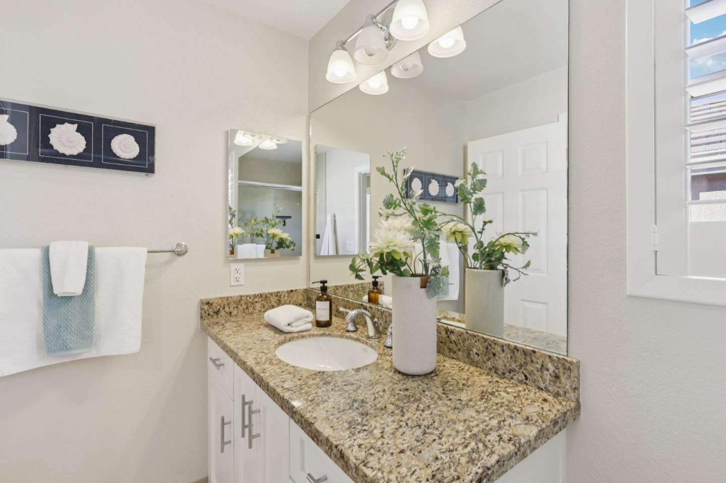 Detail Gallery Image 21 of 67 For 2222 Montevoit Ct, San Jose,  CA 95138 - 3 Beds | 3 Baths