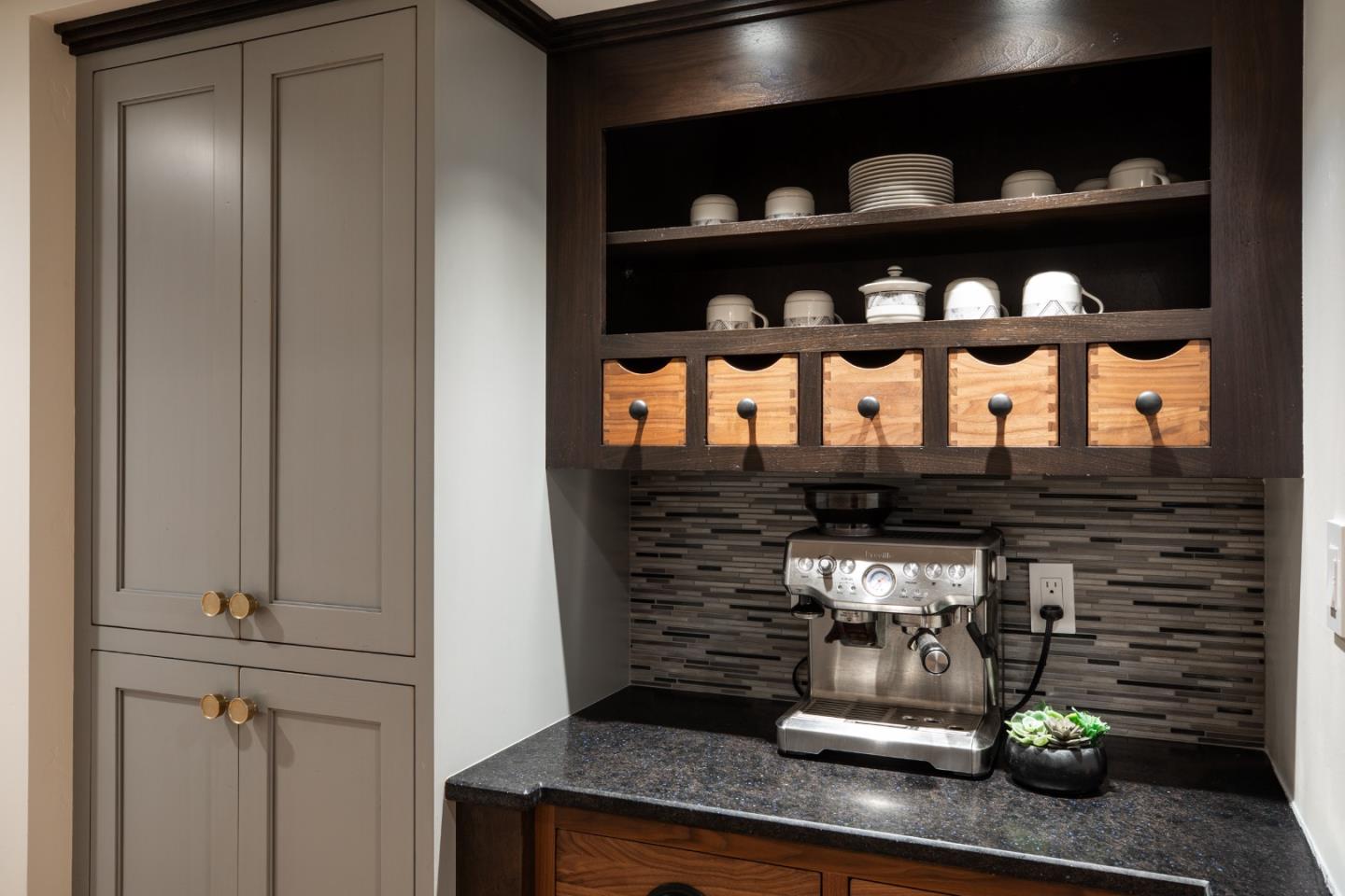 Photo #11: ML82042133 Listing: Photo #11