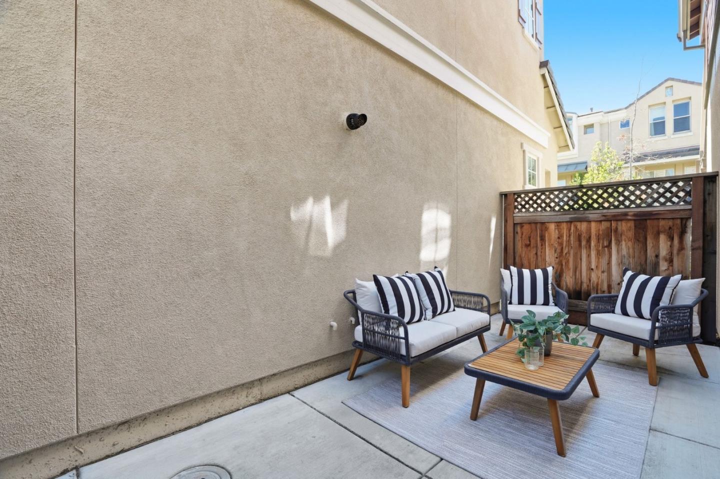 Detail Gallery Image 34 of 51 For 3102 Pyramid Way, Mountain View,  CA 94043 - 3 Beds | 3/1 Baths