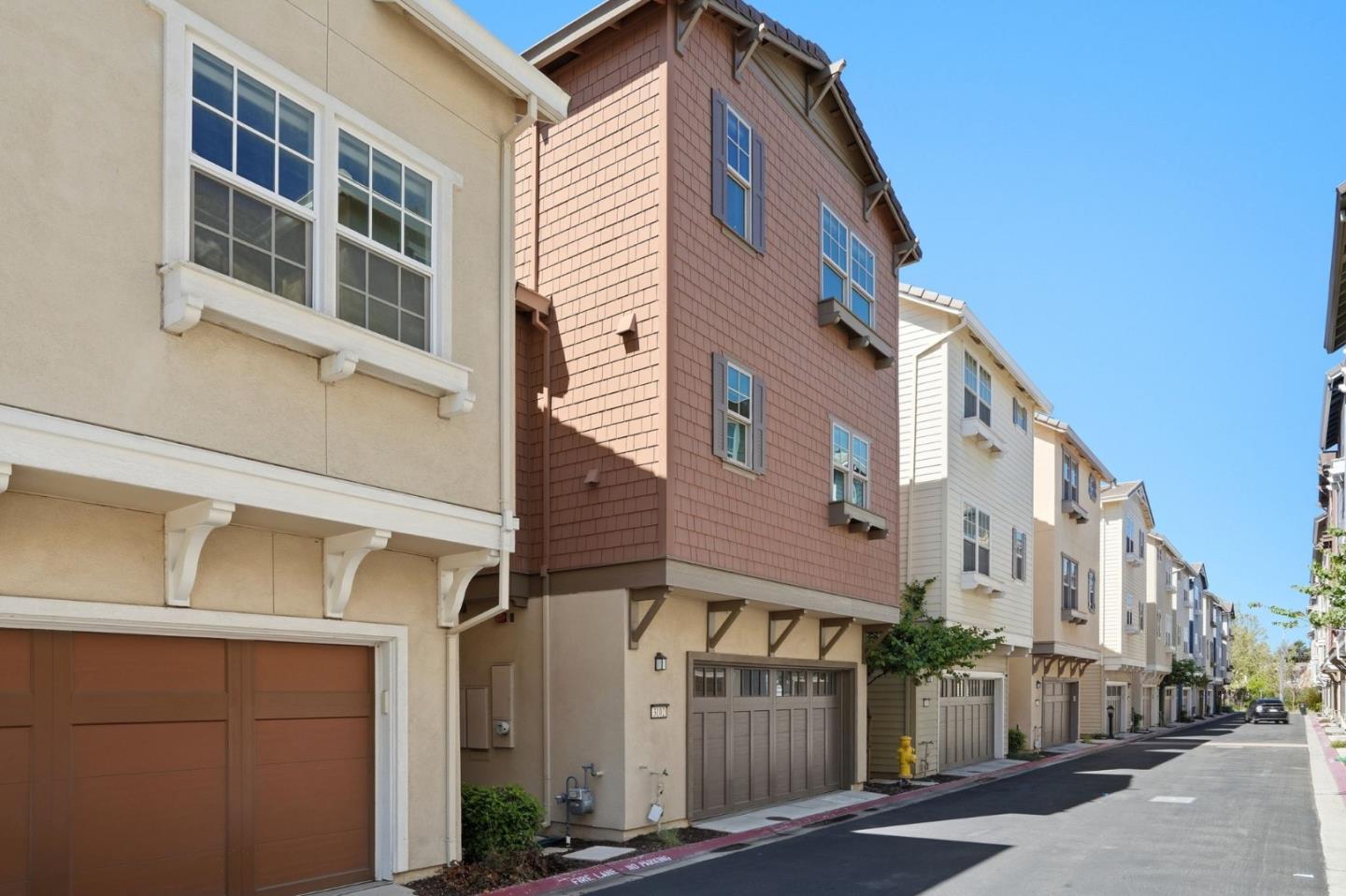 Detail Gallery Image 37 of 51 For 3102 Pyramid Way, Mountain View,  CA 94043 - 3 Beds | 3/1 Baths