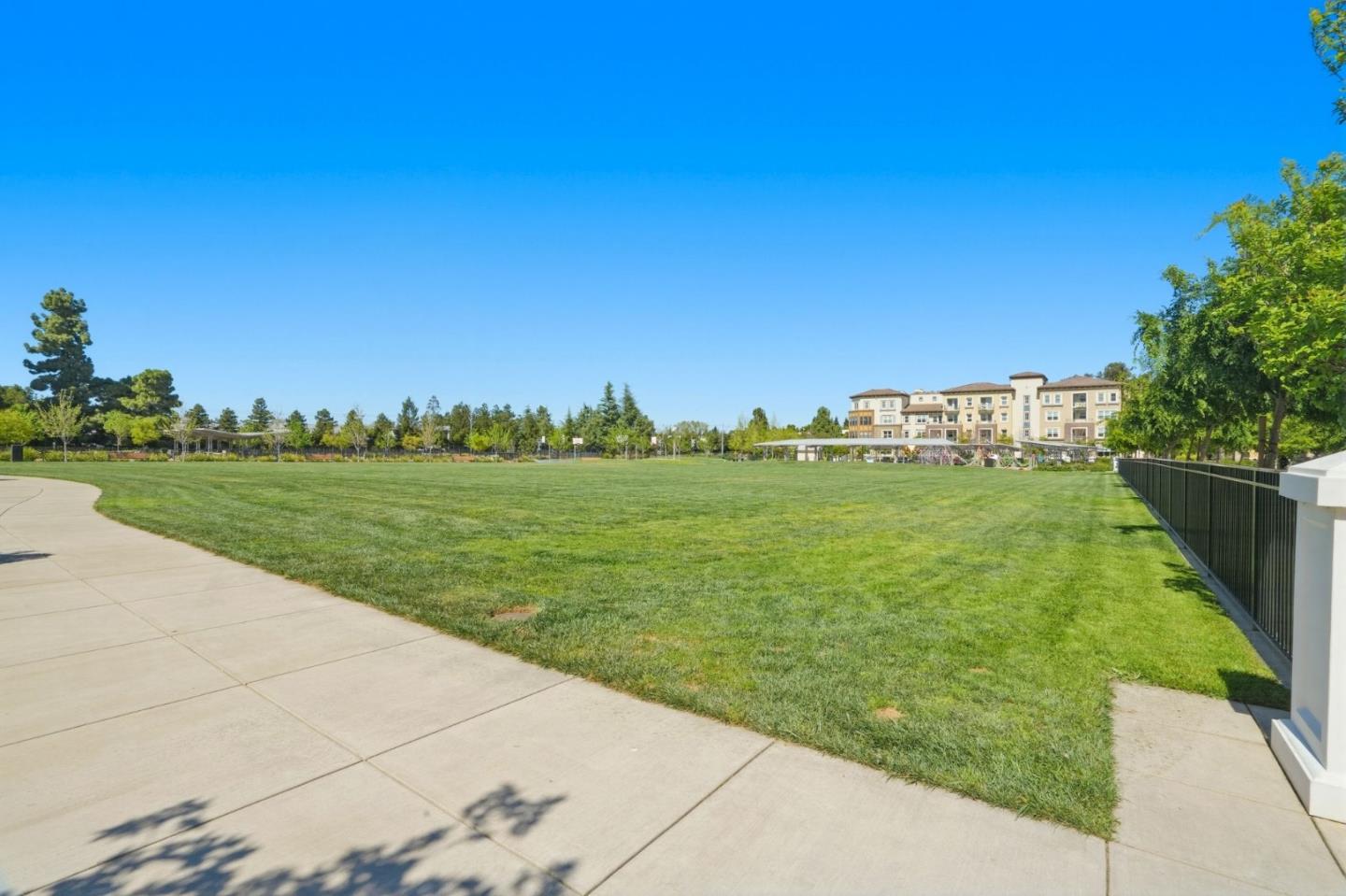 Detail Gallery Image 47 of 51 For 3102 Pyramid Way, Mountain View,  CA 94043 - 3 Beds | 3/1 Baths