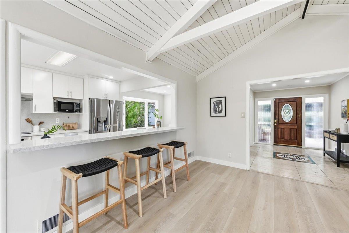 Detail Gallery Image 12 of 109 For 6 Spring Valley Ln, Millbrae,  CA 94030 - 6 Beds | 4 Baths