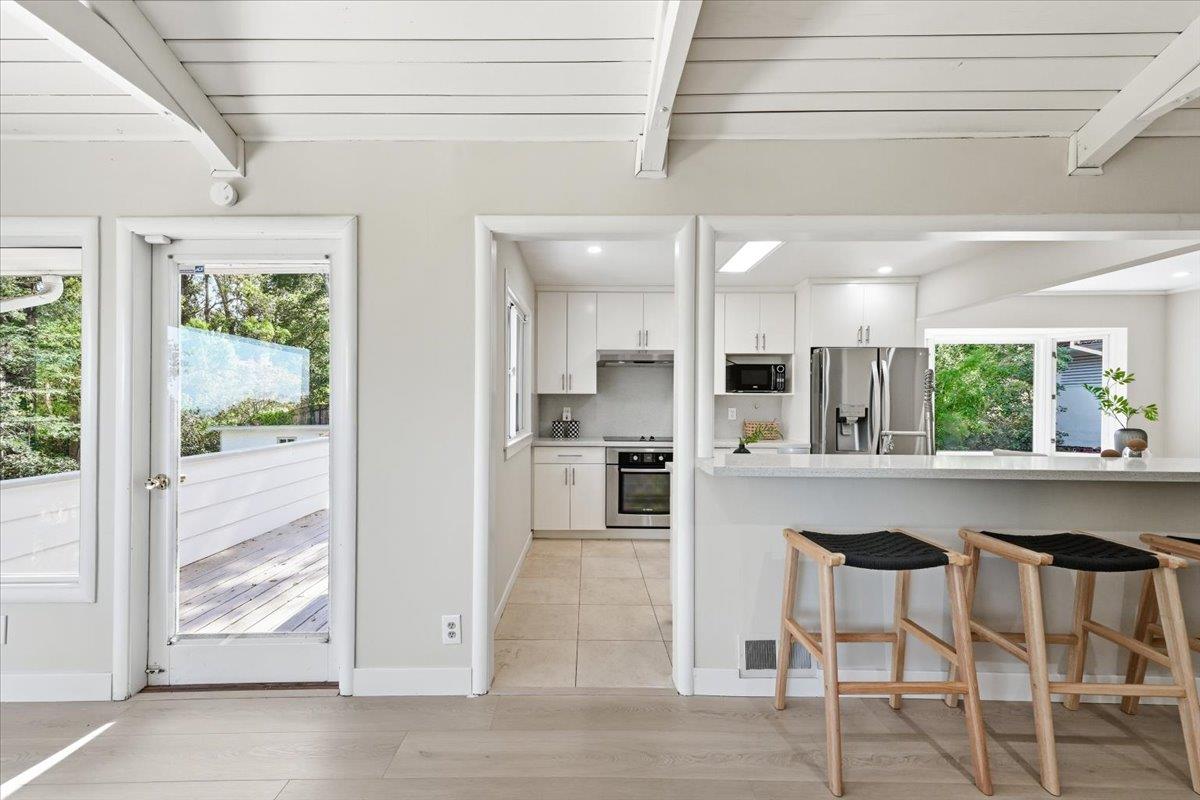 Detail Gallery Image 13 of 109 For 6 Spring Valley Ln, Millbrae,  CA 94030 - 6 Beds | 4 Baths