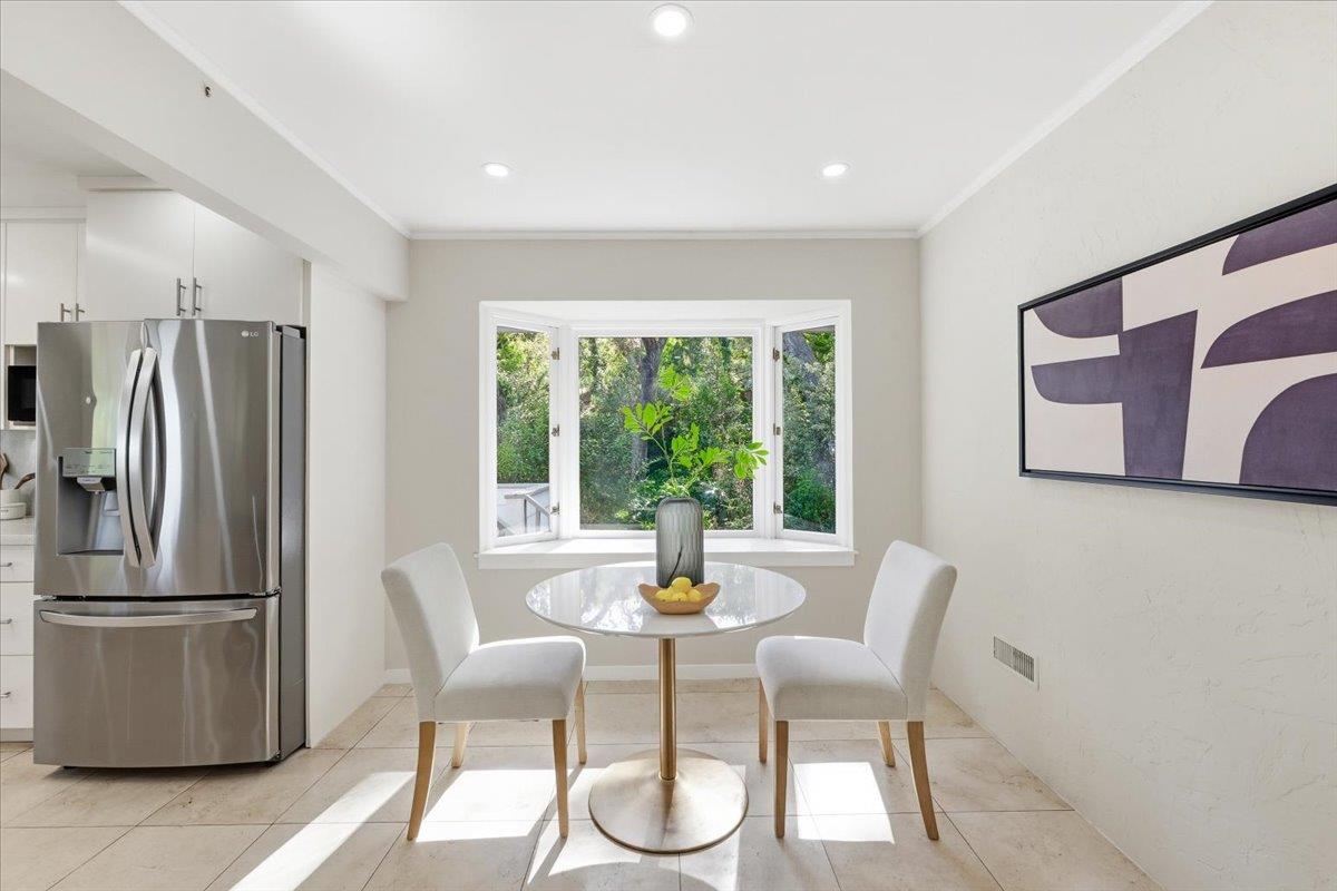 Detail Gallery Image 21 of 109 For 6 Spring Valley Ln, Millbrae,  CA 94030 - 6 Beds | 4 Baths