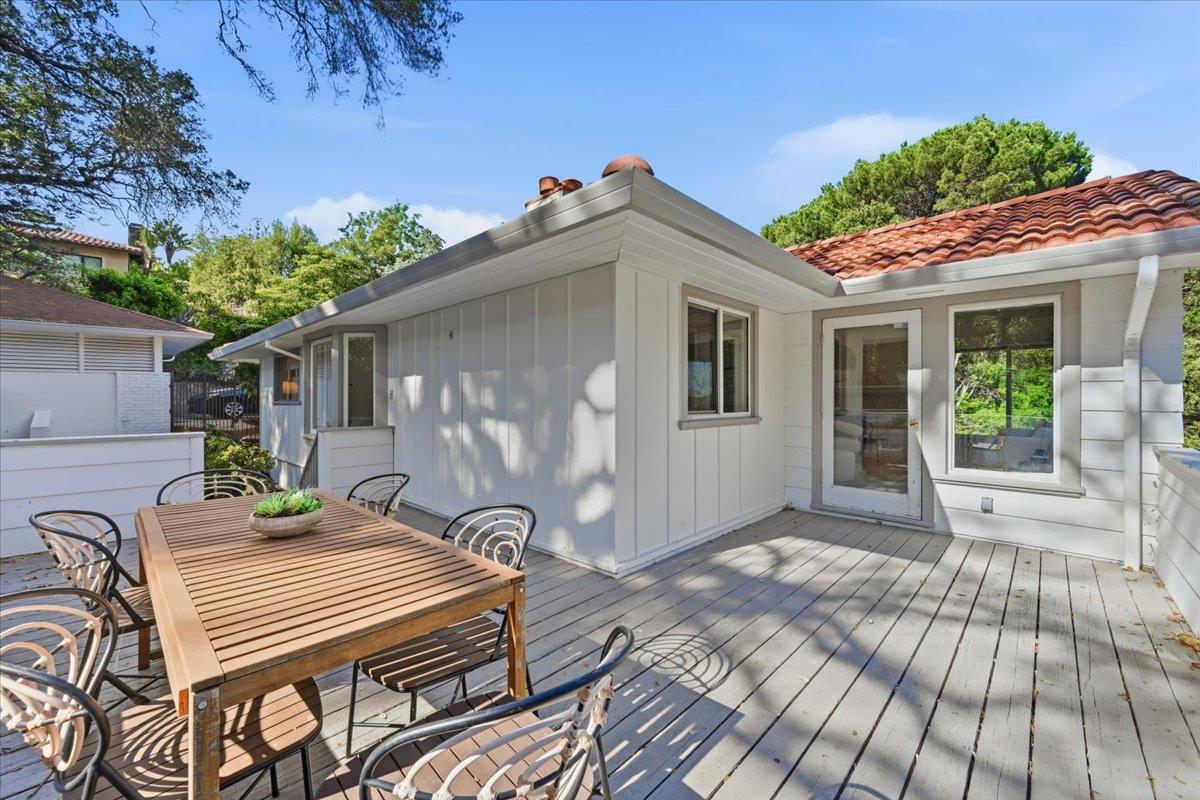 Detail Gallery Image 24 of 109 For 6 Spring Valley Ln, Millbrae,  CA 94030 - 6 Beds | 4 Baths