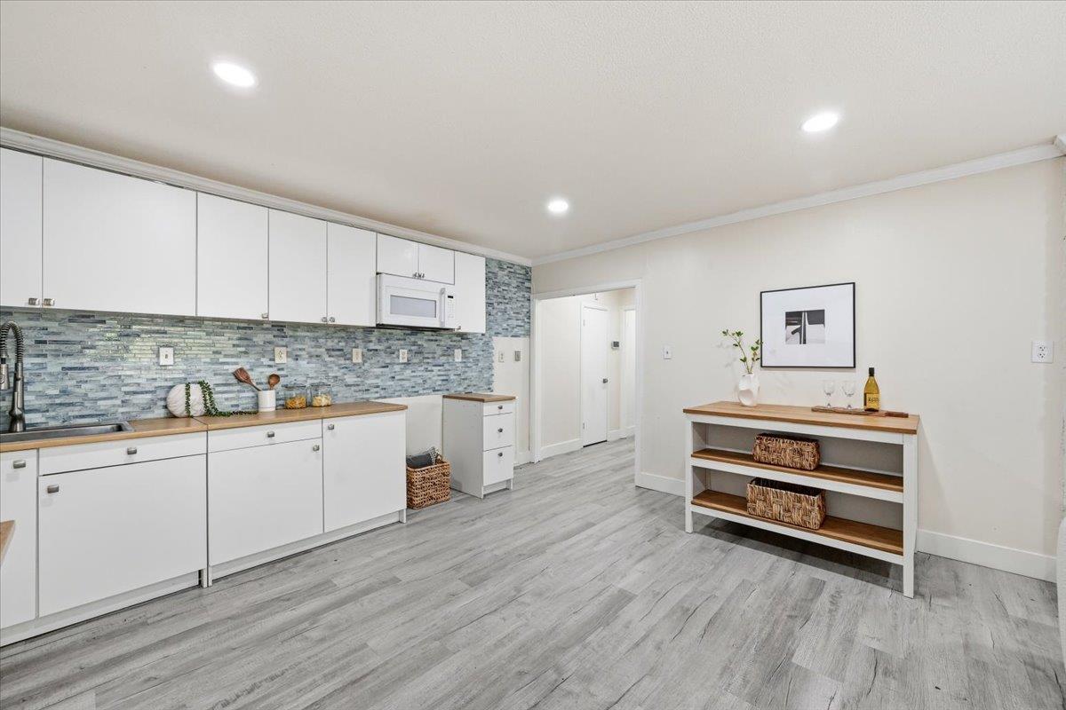 Detail Gallery Image 28 of 109 For 6 Spring Valley Ln, Millbrae,  CA 94030 - 6 Beds | 4 Baths