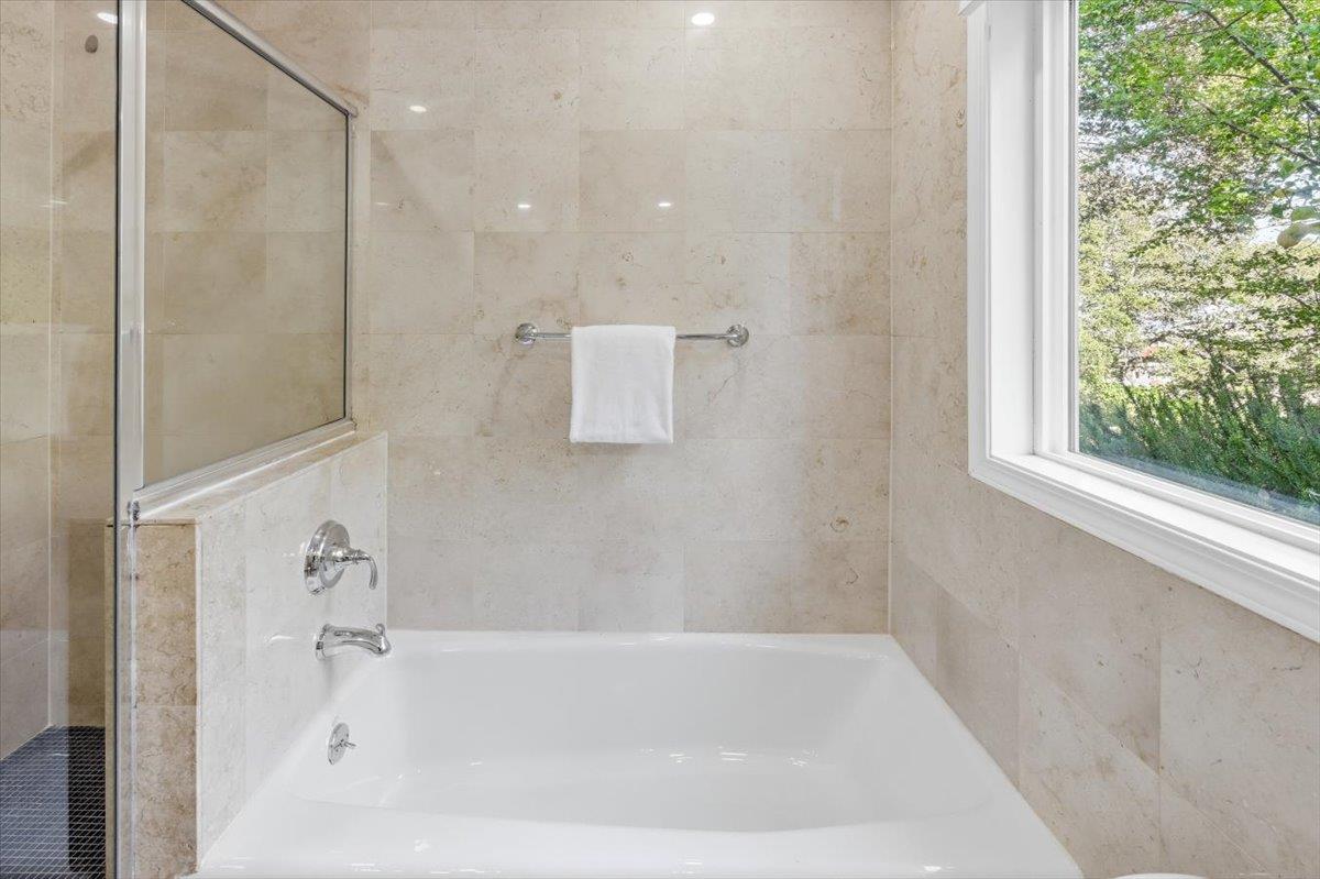 Detail Gallery Image 37 of 109 For 6 Spring Valley Ln, Millbrae,  CA 94030 - 6 Beds | 4 Baths