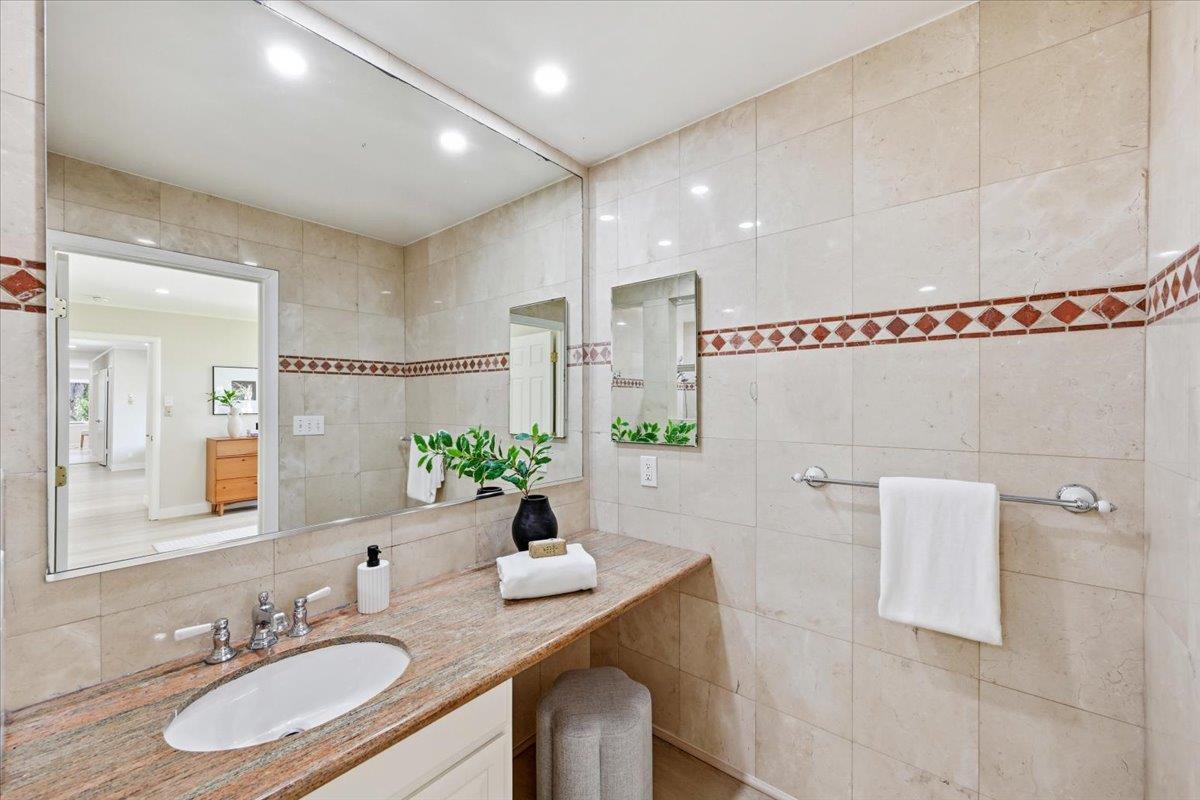 Detail Gallery Image 41 of 109 For 6 Spring Valley Ln, Millbrae,  CA 94030 - 6 Beds | 4 Baths