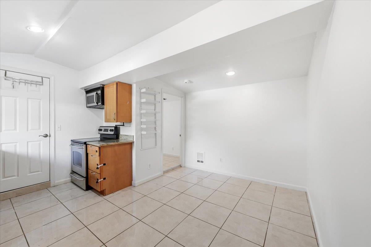 Detail Gallery Image 81 of 109 For 6 Spring Valley Ln, Millbrae,  CA 94030 - 6 Beds | 4 Baths