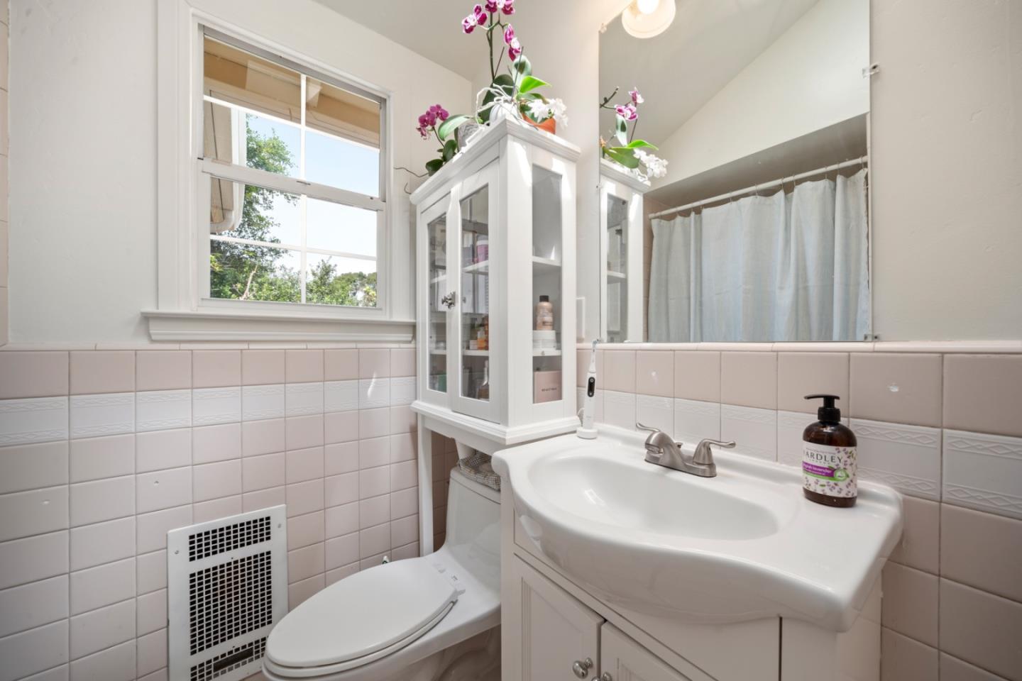 Detail Gallery Image 24 of 39 For 185 Monte Vista Dr, Aptos,  CA 95003 - 3 Beds | 2 Baths