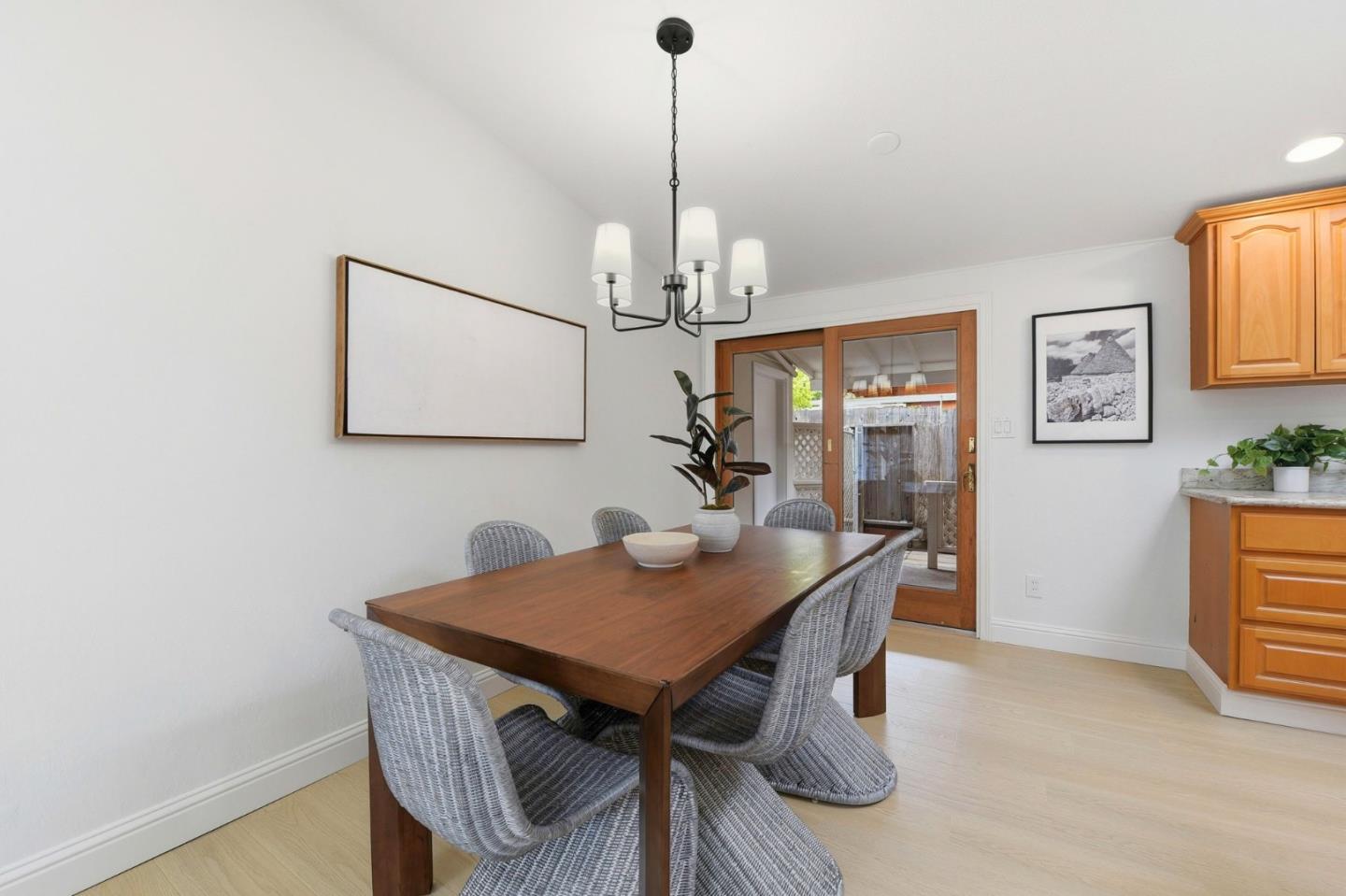 Detail Gallery Image 15 of 41 For 794 Lakemuir Dr, Sunnyvale,  CA 94089 - 3 Beds | 2 Baths